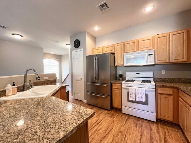 Building Photo - 3555 Meridale Dr