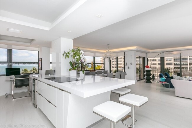 Building Photo - 3 Grove Isle Dr