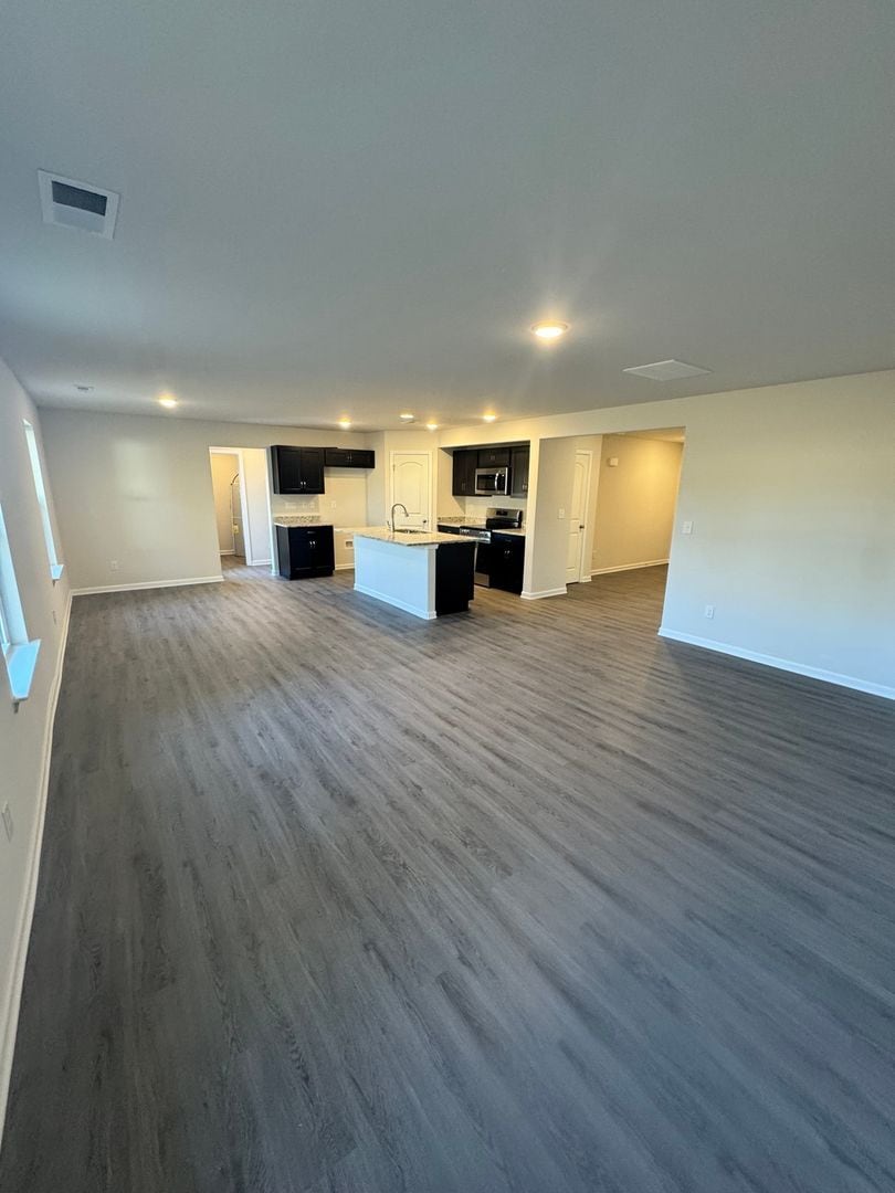 Building Photo - 916 W Sumter St