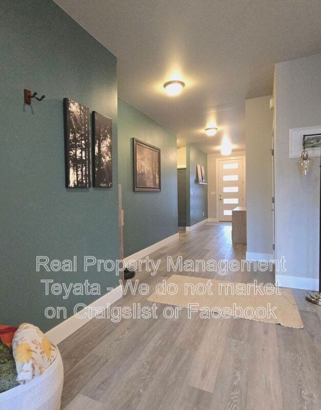 Building Photo - 6211 N Beulah Ave