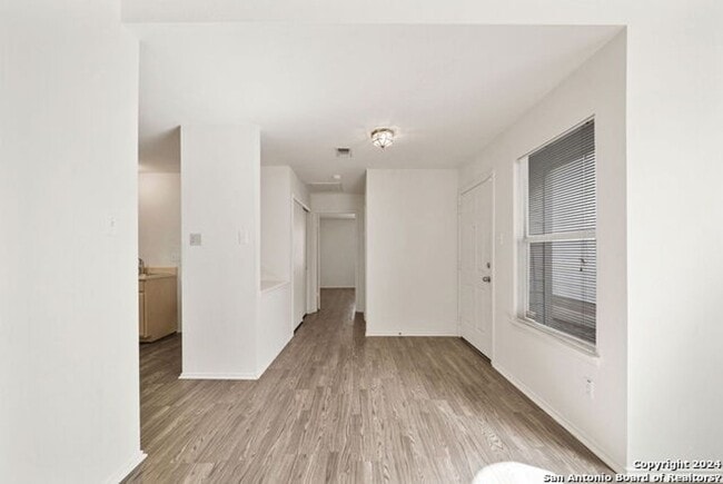 Building Photo - 6018 Norse