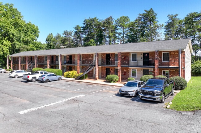 Alternate Photo - Delmonte Court Apartments