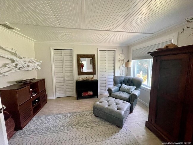 Building Photo - 2171 NE Pelican Terrace