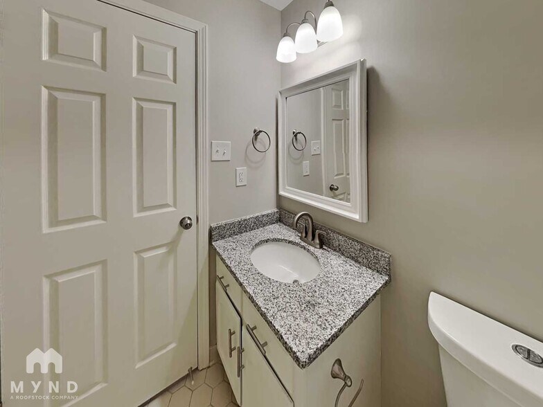 Building Photo - 3332 Nicholas Cove