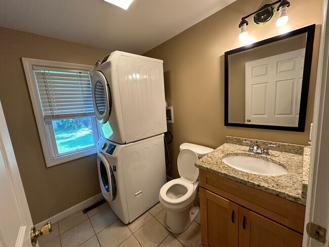 Building Photo - 6-8 Wright Avenue