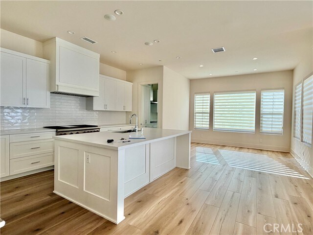 Building Photo - 321 Brimwood