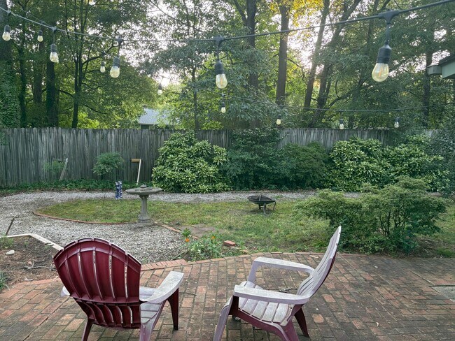 Building Photo - Beautiful 3-bed, 2-bath Ranch in South Dur...