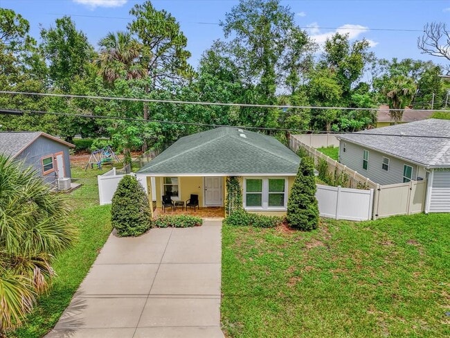 Building Photo - 339 Chinaberry Ave