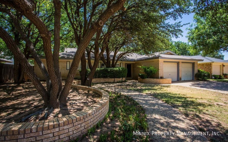 Building Photo - 7713 Lynnhaven Ave