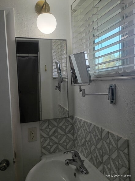 Dual mirrors - 4729 S 1175 W