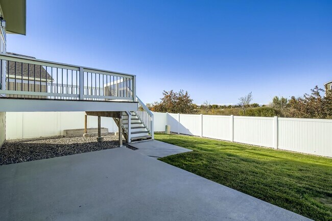 Building Photo - 464 Wind River Dr