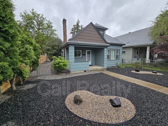 Primary Photo - 2801 W Boone Ave