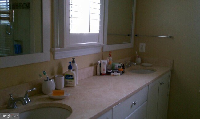 Building Photo - 4509 Harling Ln