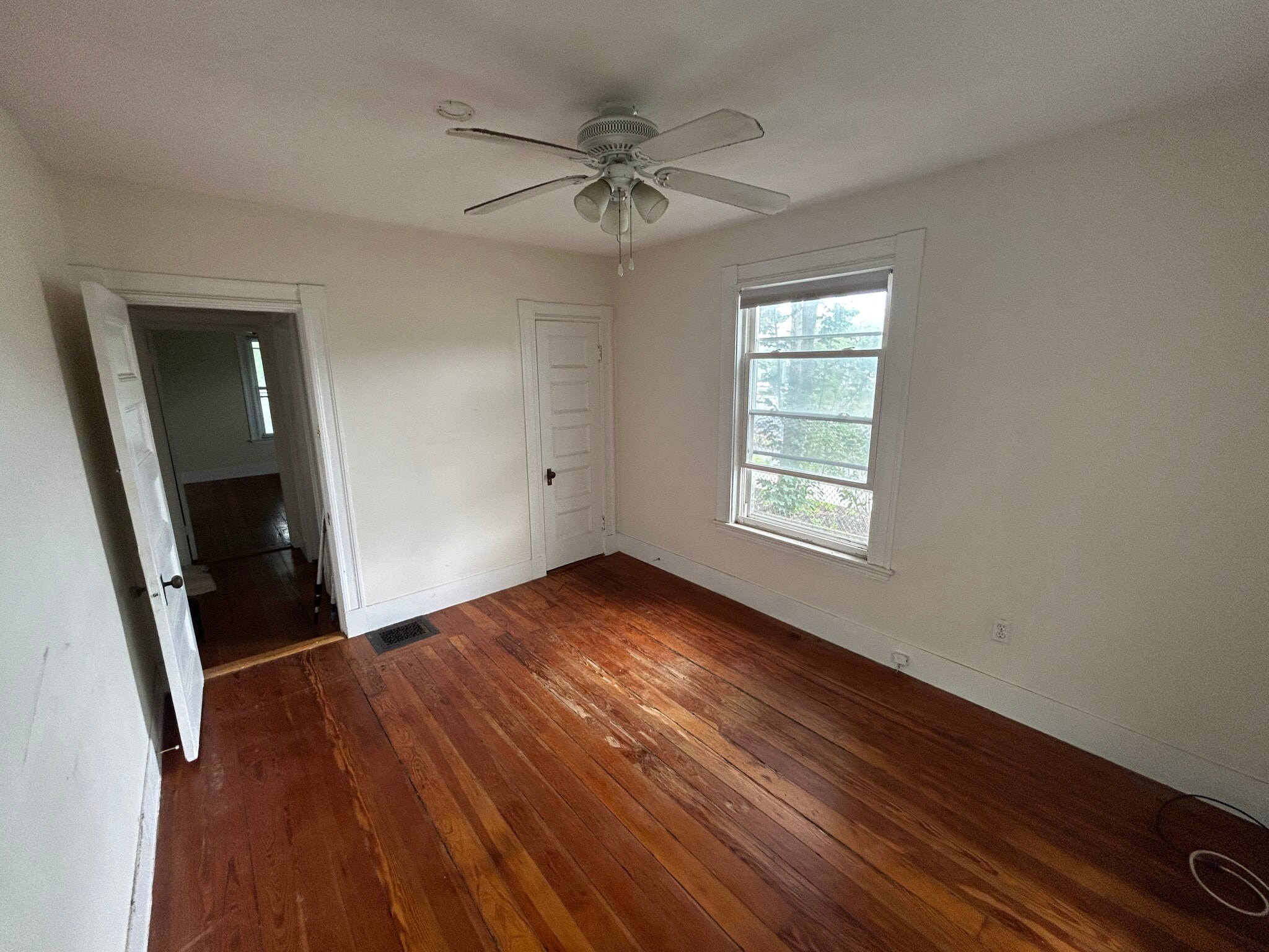 Building Photo - 27R Albion St