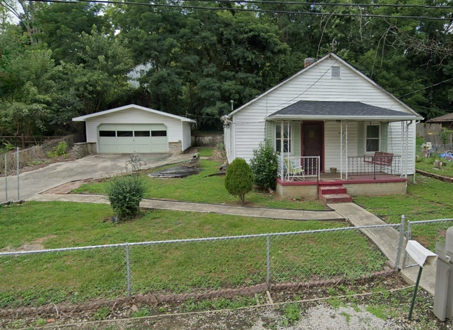 Primary Photo - 411 N Spring St