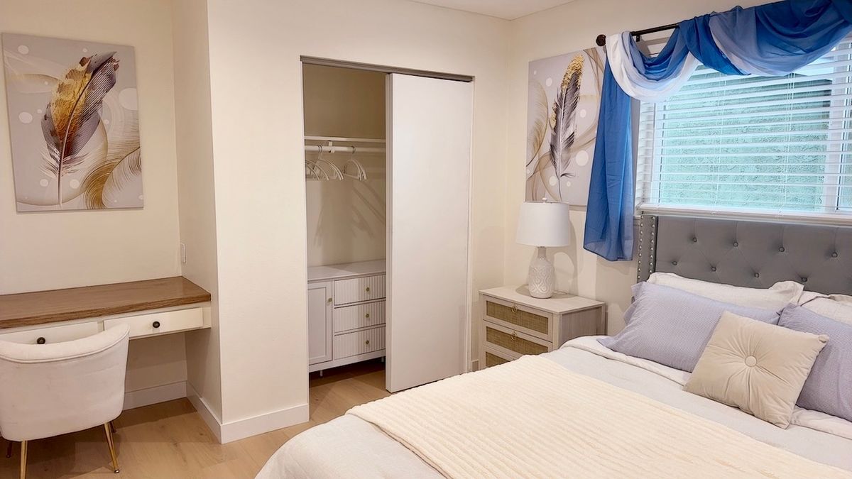 Building Photo - 9092 La Linda Ave