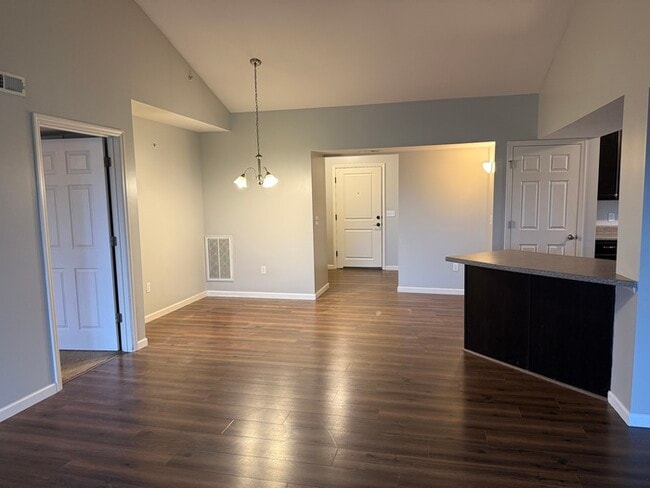 Building Photo - Beautiful 2 Bedroom 2 Bath Condo In St. Peter's