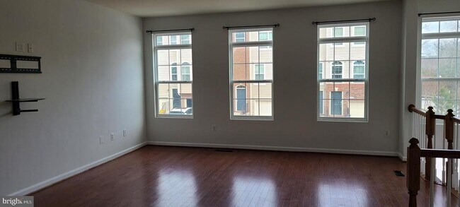 Building Photo - 7538 Stonehouse Run Dr