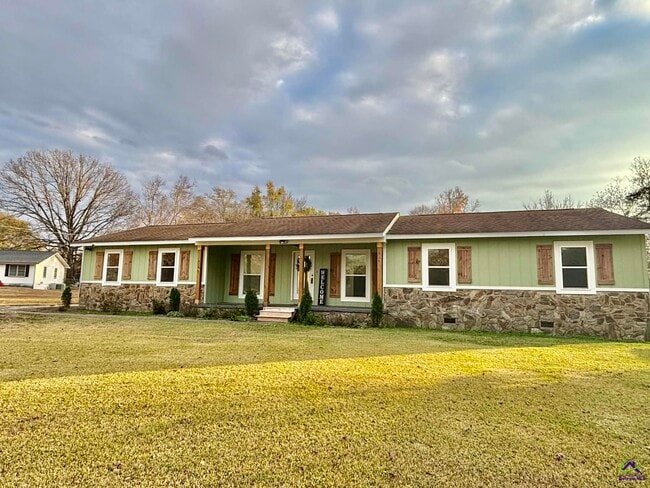 Building Photo - 2800 S Estates Rd