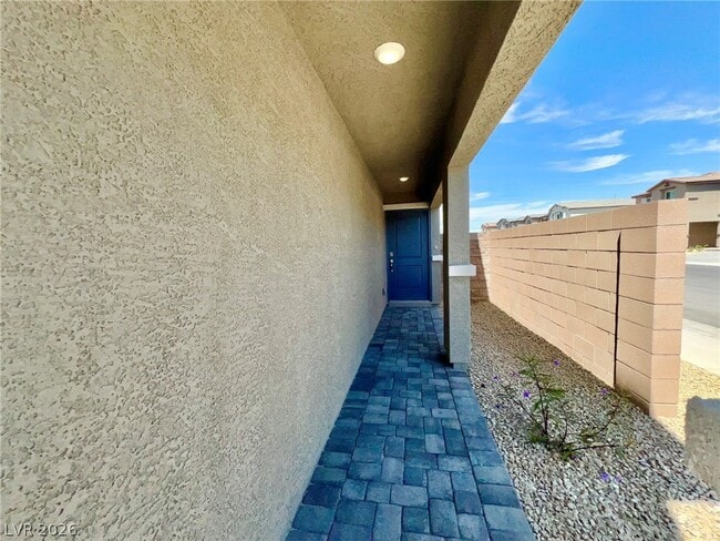 Building Photo - 3254 La Cura Ave