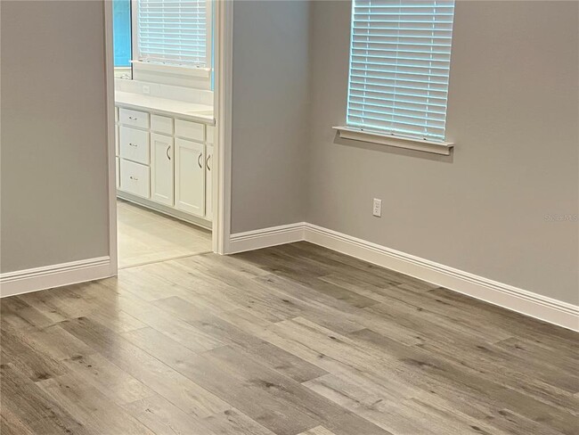 Building Photo - 4836 Shady Pnes Dr