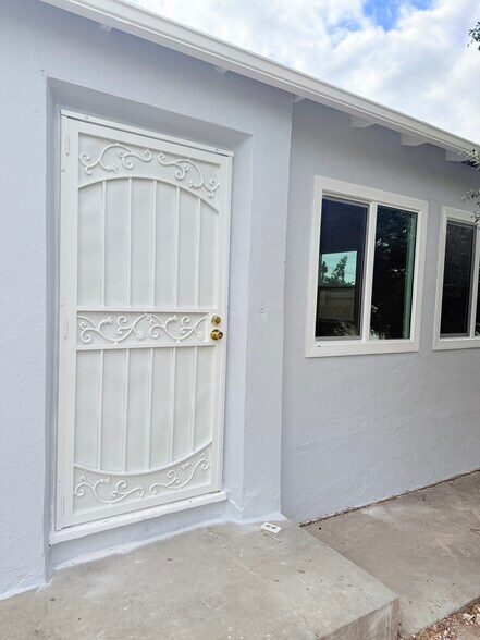 Building Photo - 663 Cadman St