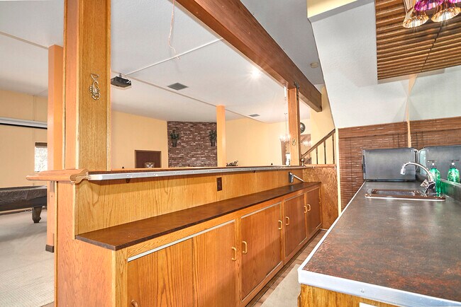 Building Photo - 23109 Cardinal Rd