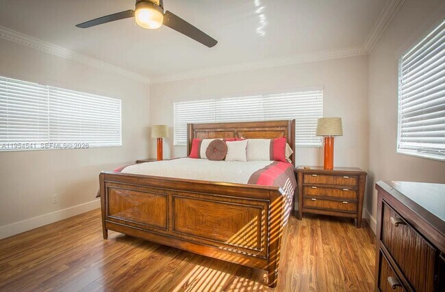 Building Photo - 555 NE 71st St