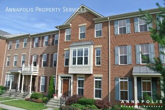 Building Photo - 902 Kestrel Ct