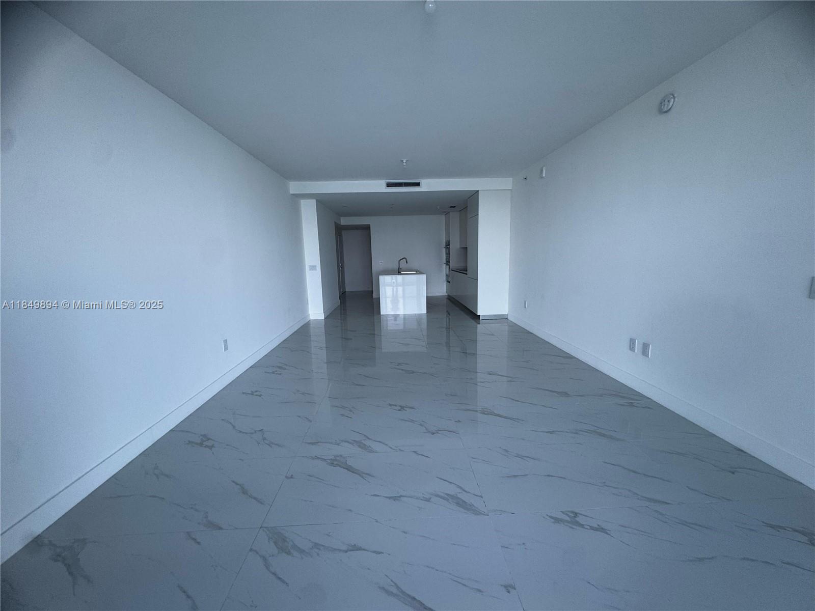 Building Photo - 700 NE 24th St