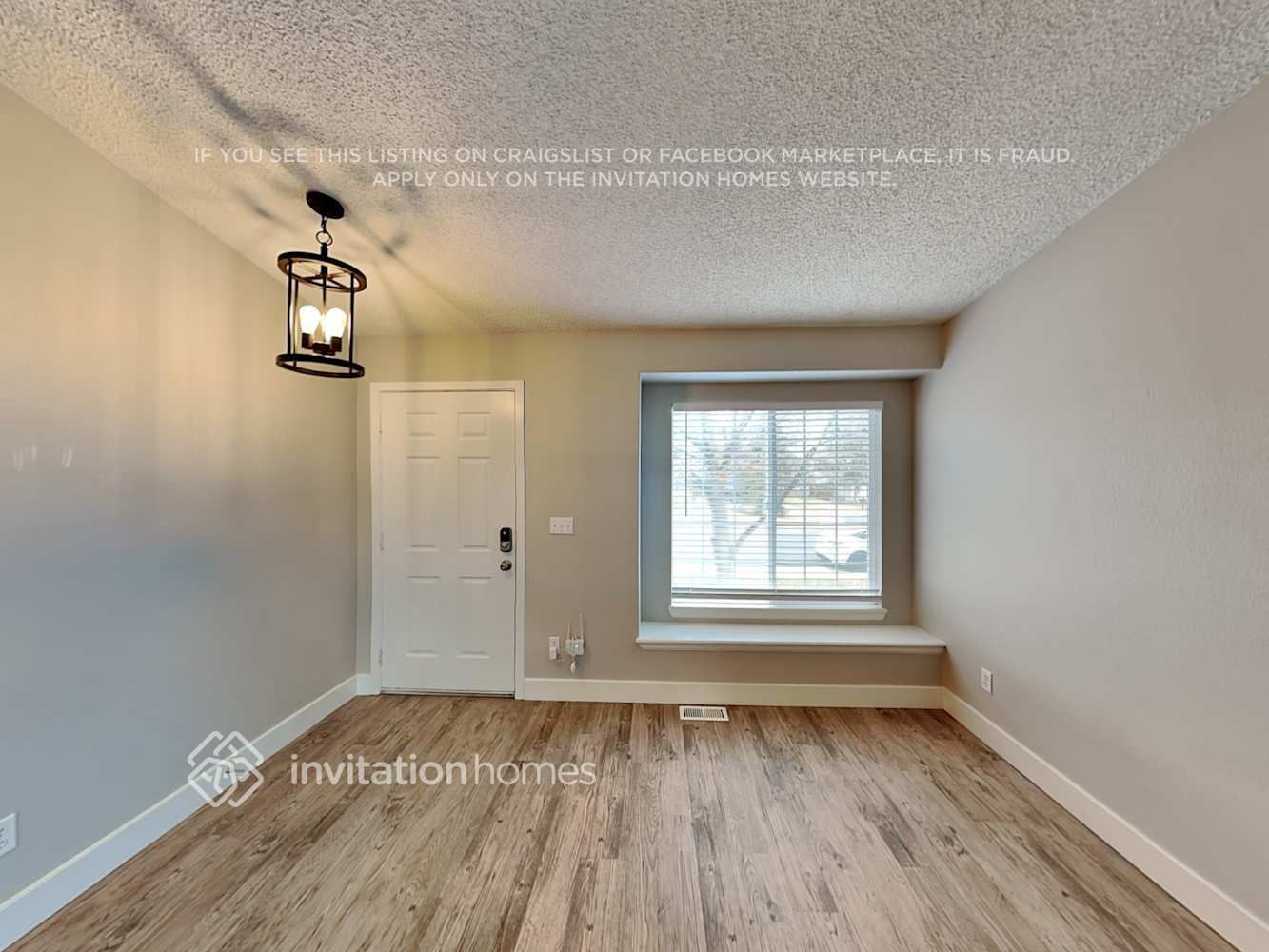 Building Photo - 9925 Stonebriar Ln