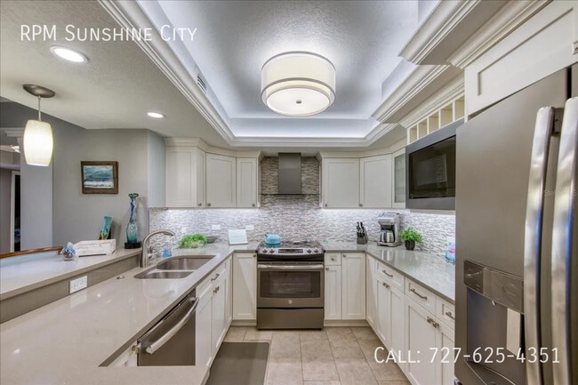 Building Photo - 17400 Gulf Blvd