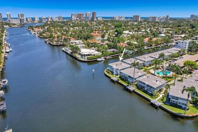 Building Photo - 180 Isle of Venice Dr