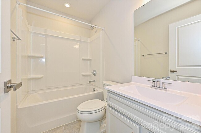 Building Photo - 7637 Griffins Gate Dr SW
