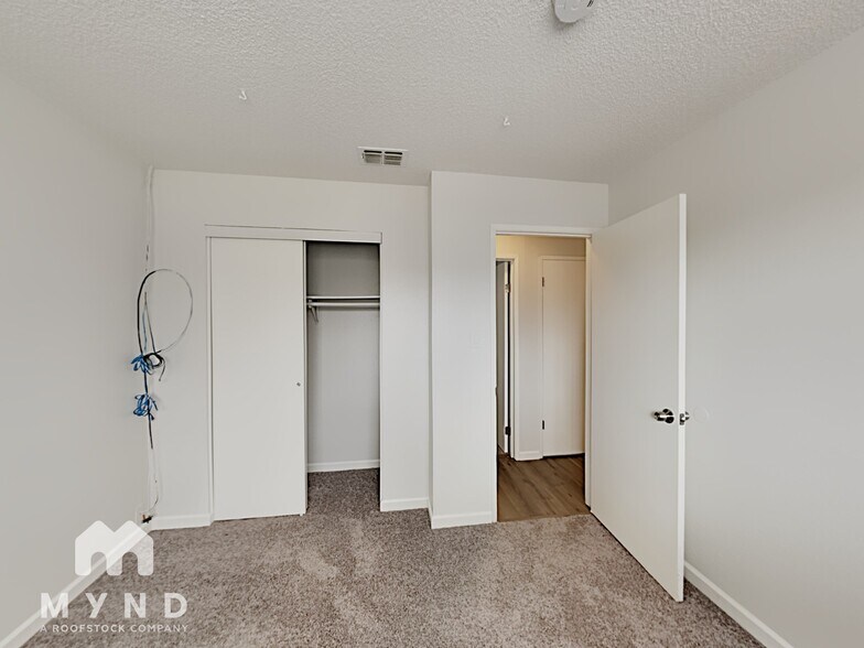 Building Photo - 7304 Lawnwood Dr