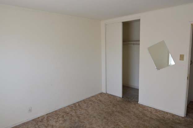 Building Photo - 218 Bradford Dr
