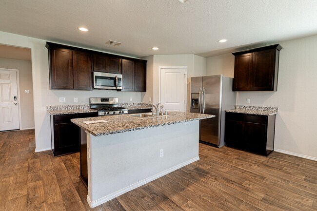 Building Photo - 1834 Brady Shores Dr