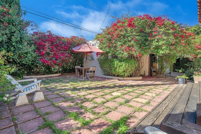 Yard - 609 S Highland Ave
