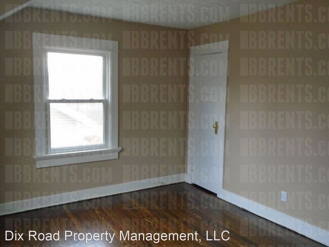 Building Photo - 3 br, 1 bath House - 140 East Norman Avenue,