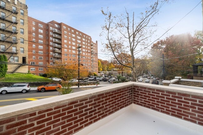 Building Photo - 685 JFK Blvd E