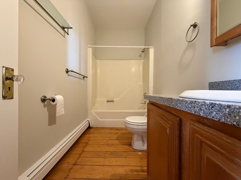 Building Photo - 367 Somerville Ave