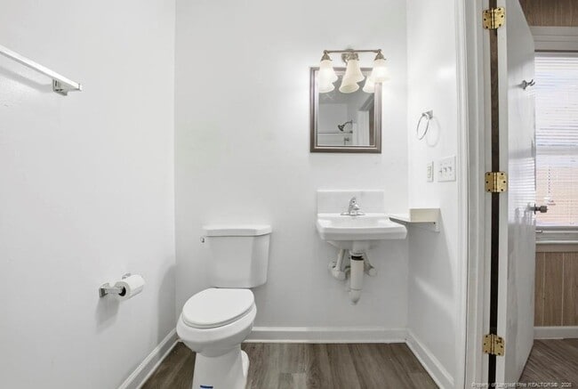 Building Photo - 815 Bedrock Dr