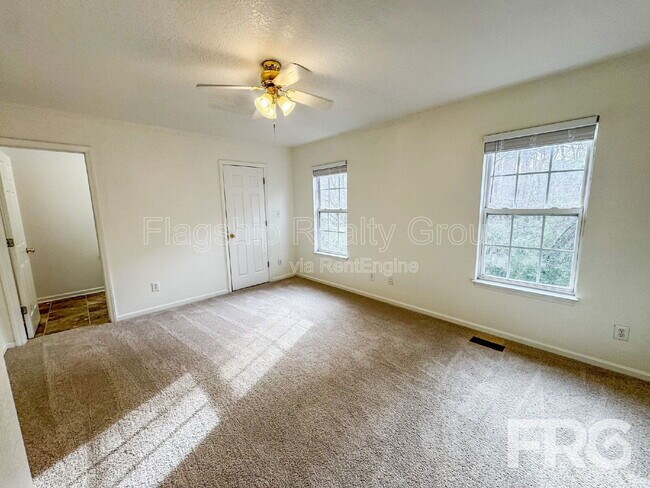 Building Photo - 4270 Williamsbrook Ln