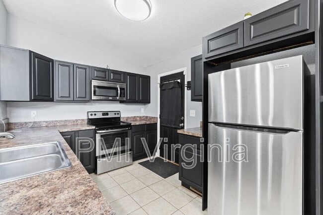 Building Photo - 1021 Mineola Dr