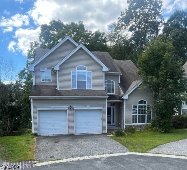 Primary Photo - 51 Winding Hill Dr