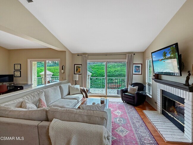 Building Photo - 264 Ridgeton Ln