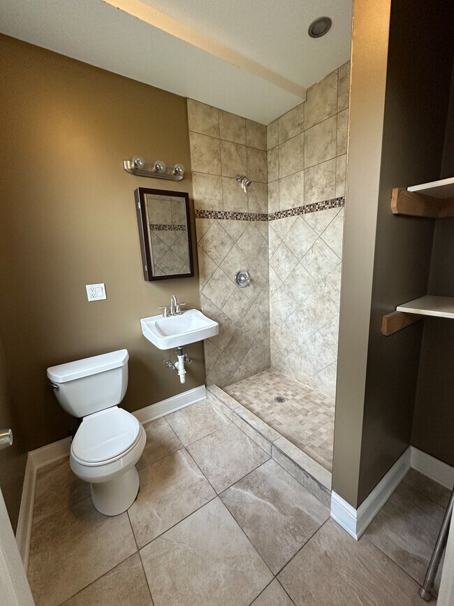 Building Photo - 4336 S Indiana Ave