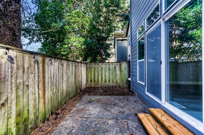 Building Photo - 16603 SW 134th Terrace