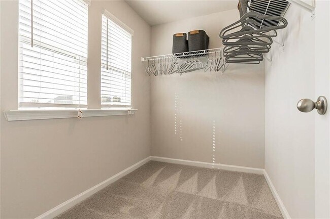 Building Photo - 138 Paper Mill Rd