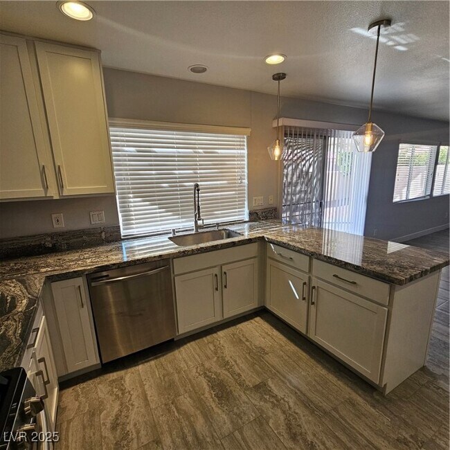 Building Photo - 7809 Faith Ct